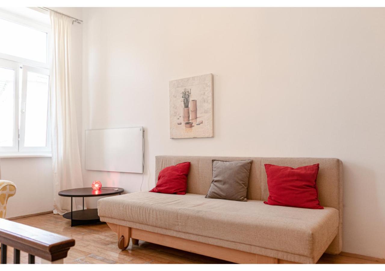 Cheerful 2Br Apartment - Suitable For Longstays Wien Exteriör bild